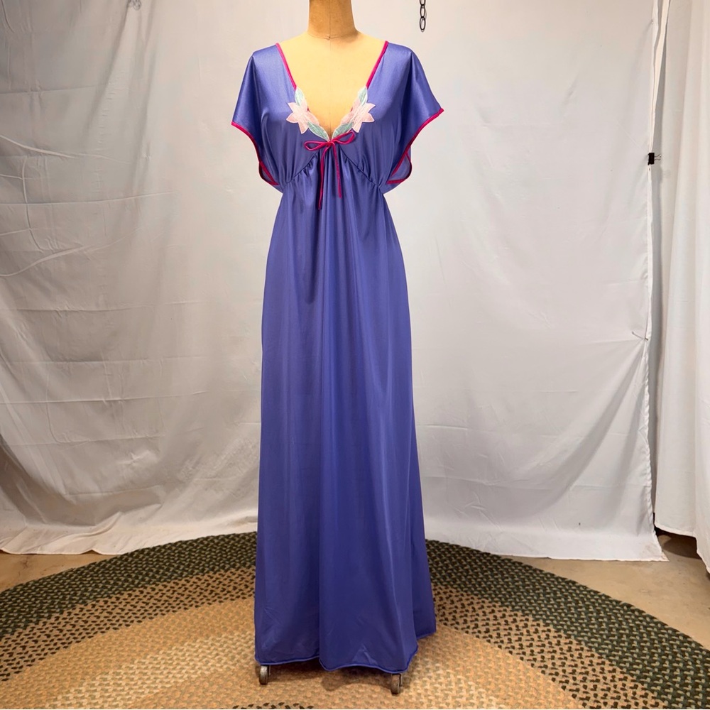 VINTAGE 80s silky nylon nightgown maxi long gown purple blue short sleeve floral - Picture 8 of 12